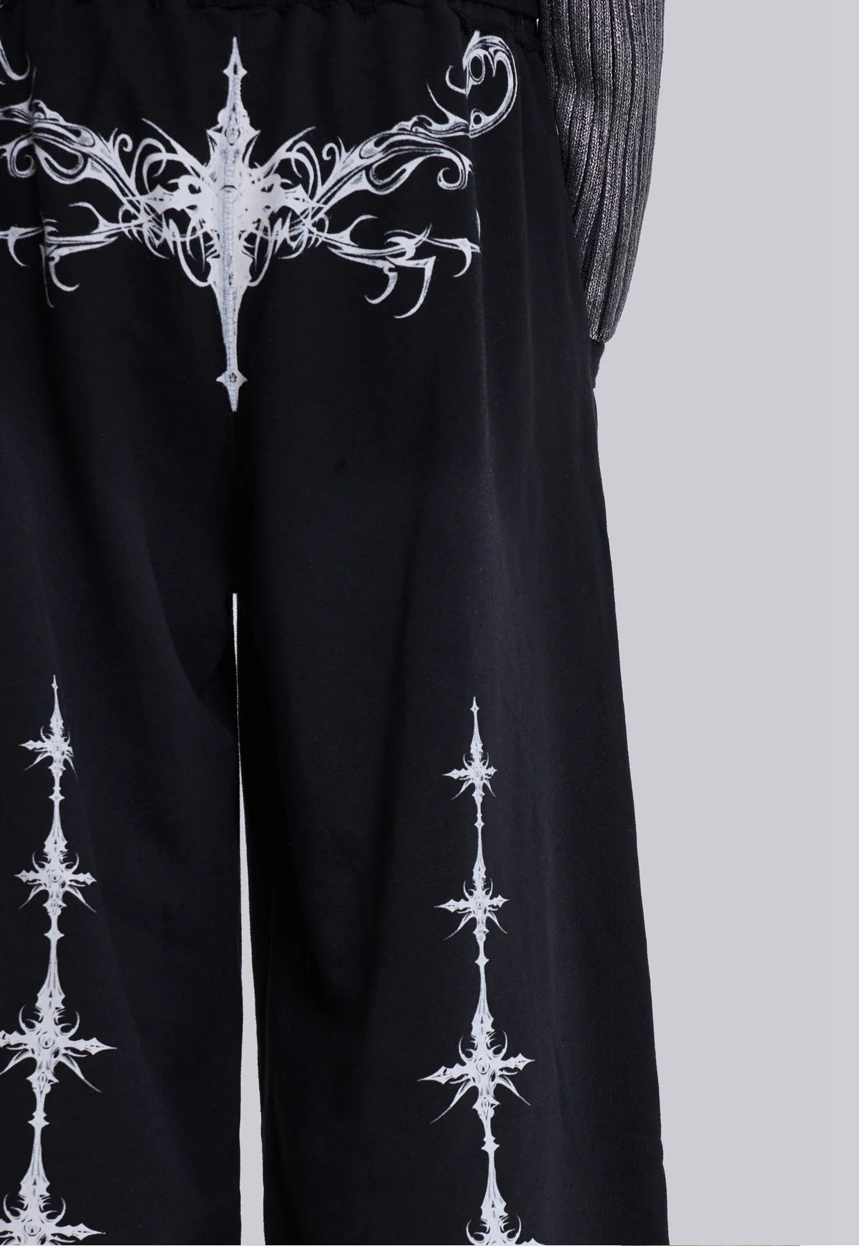 Cross Distressed Sweat Pants - Black